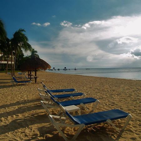 Beachfront Apartment Your Home In Косумель Екстер'єр фото